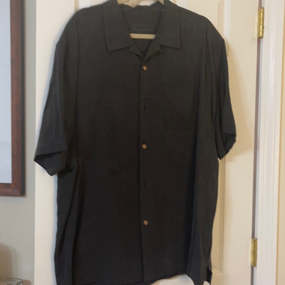 Men’s Tommy Bahama Hawaiian shirt